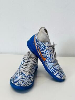 Nike Mercurial Superfly 9 Indoor Soccer Shoes Size 1.5Y